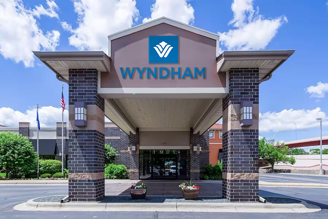 Wyndham Bloomington Mall of America 1/54