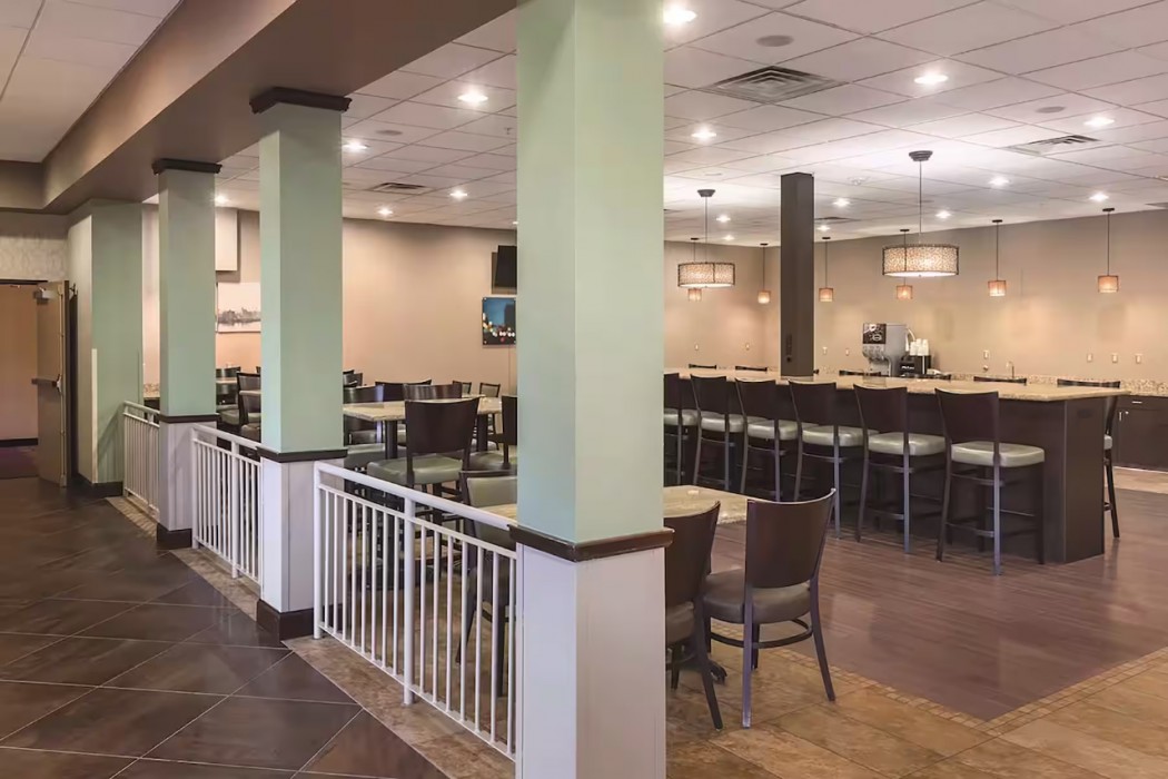 Wyndham Bloomington Mall of America 32/54