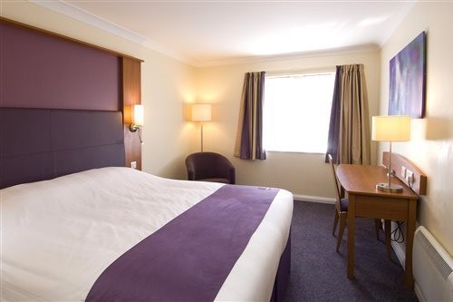 Premier Inn Birmingham South Hall Green 10/35