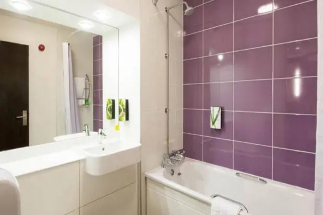 Premier Inn Lichfield City Centre Hotel 8/34