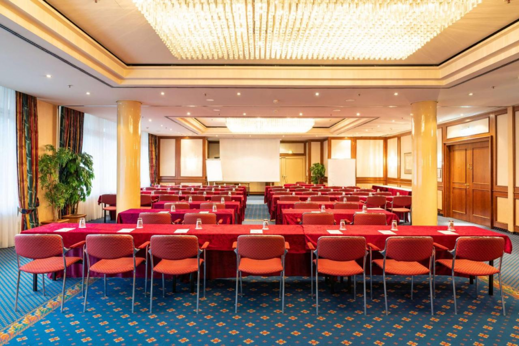 Plaza Premium Schwerin 13/19