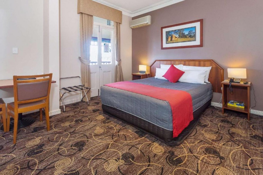 Quality Hotel Bayswater 8/21