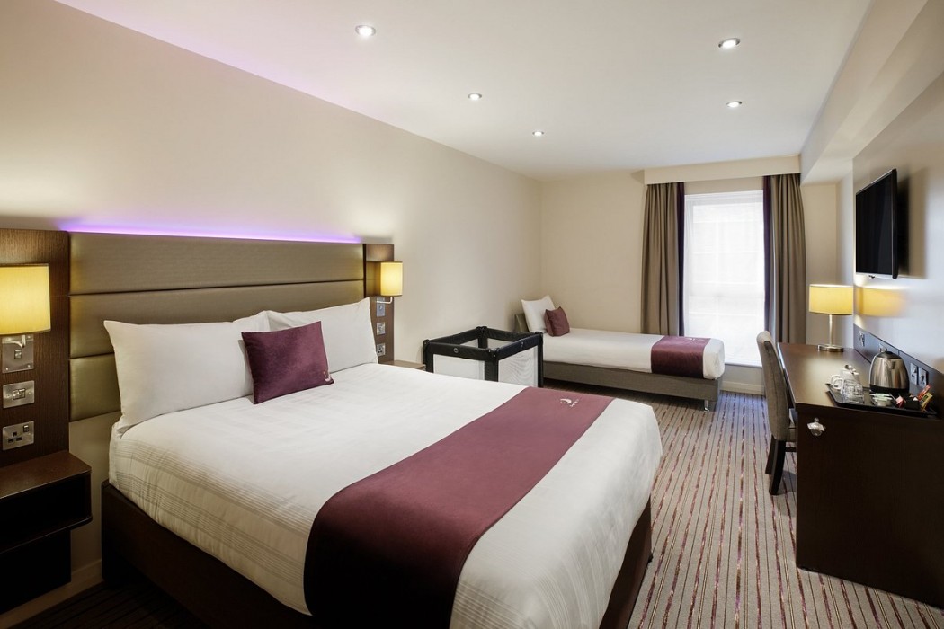 Room at Premier Inn Manchester City Centre (Portland Street), MANCHESTER