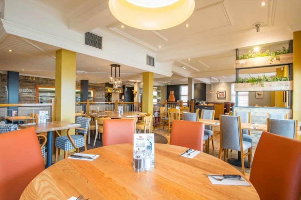 Premier Inn Manchester Salford Quays 17/47