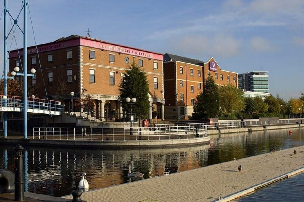 Premier Inn Manchester Salford Quays 12/47