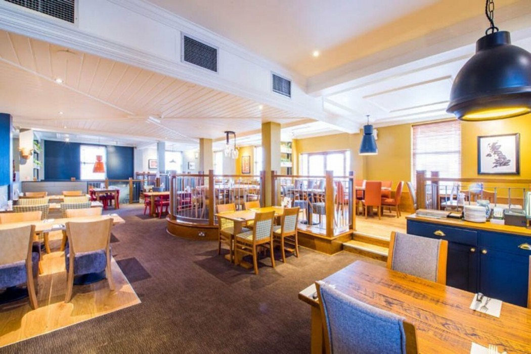 Premier Inn Manchester Salford Quays 18/47