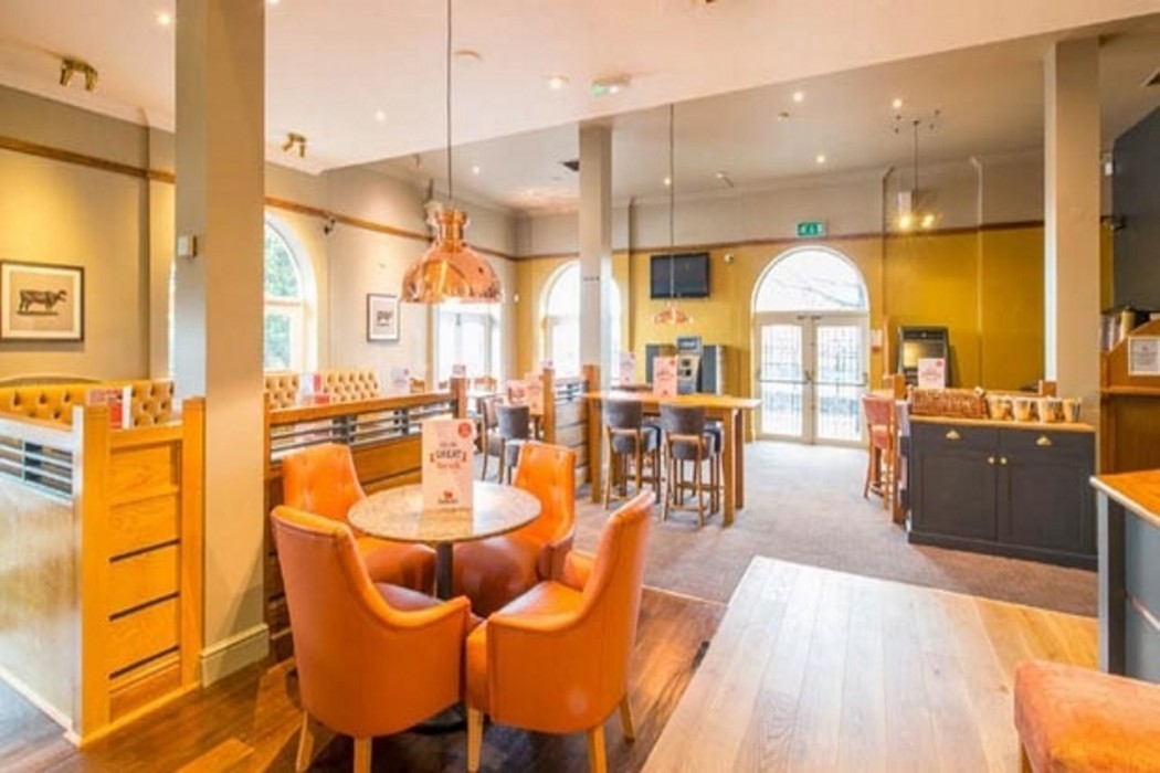 Premier Inn Manchester Salford Quays 9/47