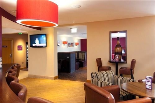 Premier Inn Heathrow Airport Terminal 5 23/58
