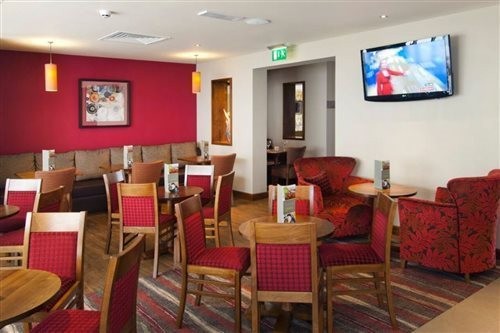 Premier Inn Heathrow Airport Terminal 5 24/58