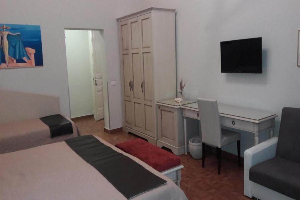 Umberto House 16/40