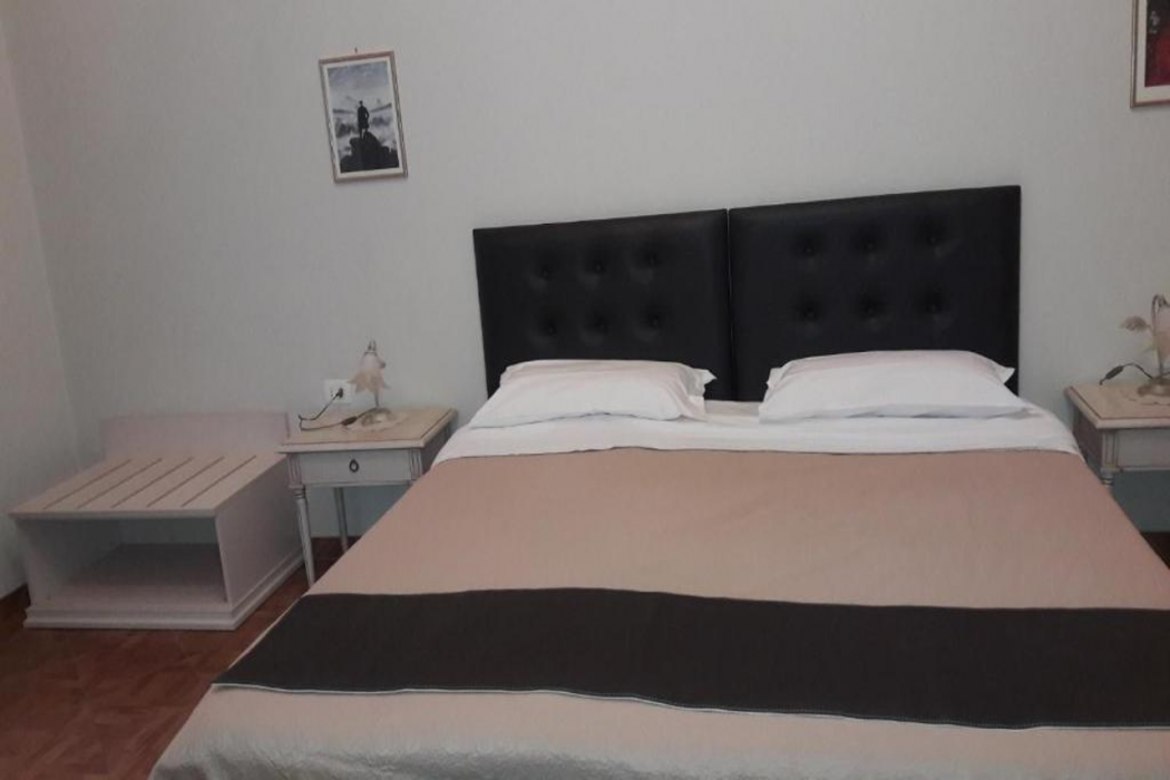 Umberto House 15/40