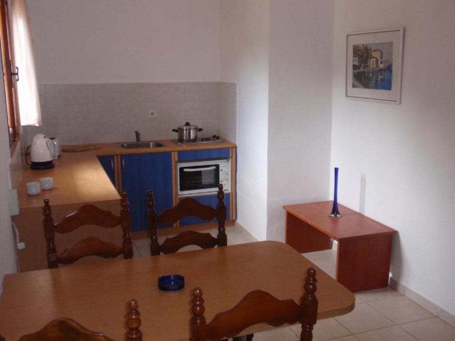 Yianetta Hotel 18/25