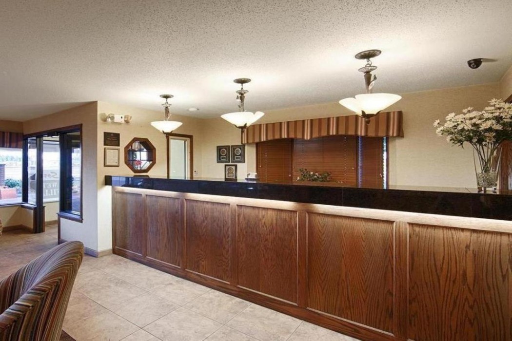 Quality Inn & Suites Detroit Lakes, MN 2/17