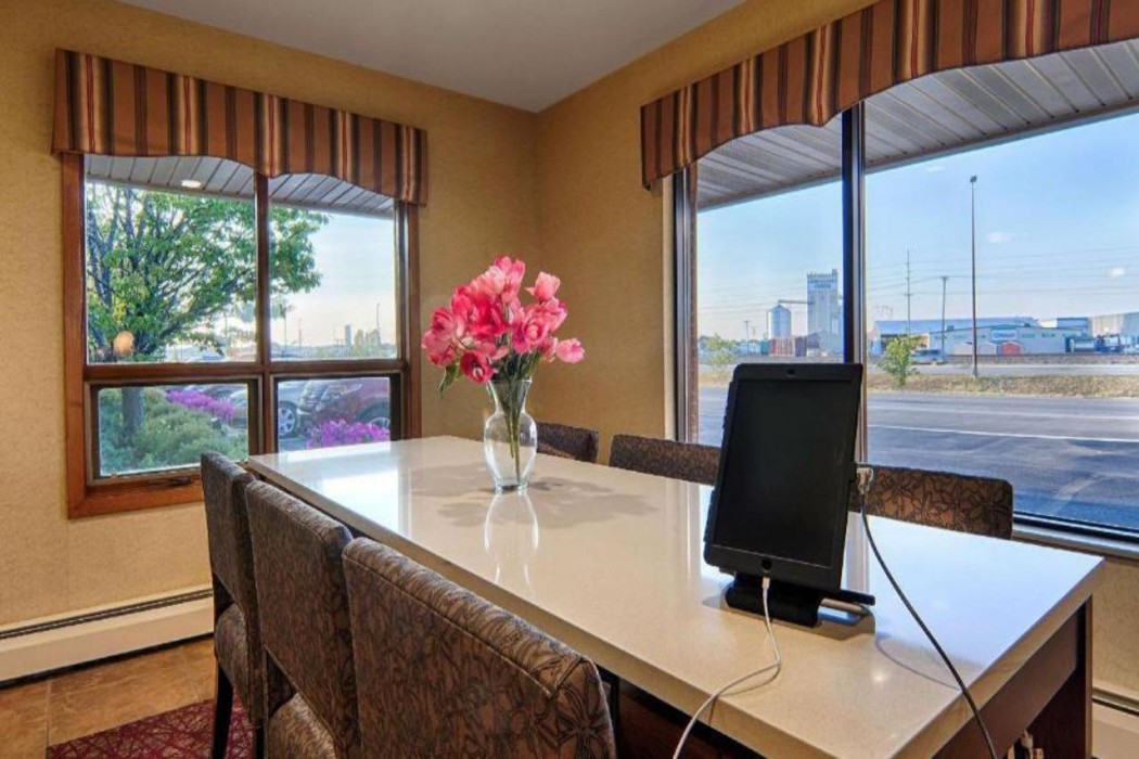 Quality Inn & Suites Detroit Lakes, MN 6/17
