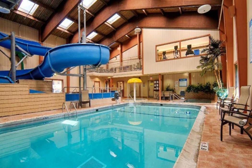 Quality Inn & Suites Detroit Lakes, MN 11/17