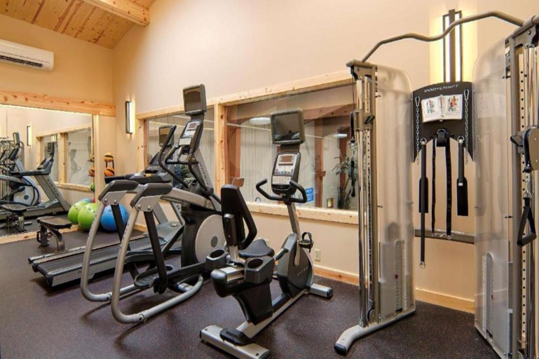 Quality Inn & Suites Detroit Lakes, MN 15/17