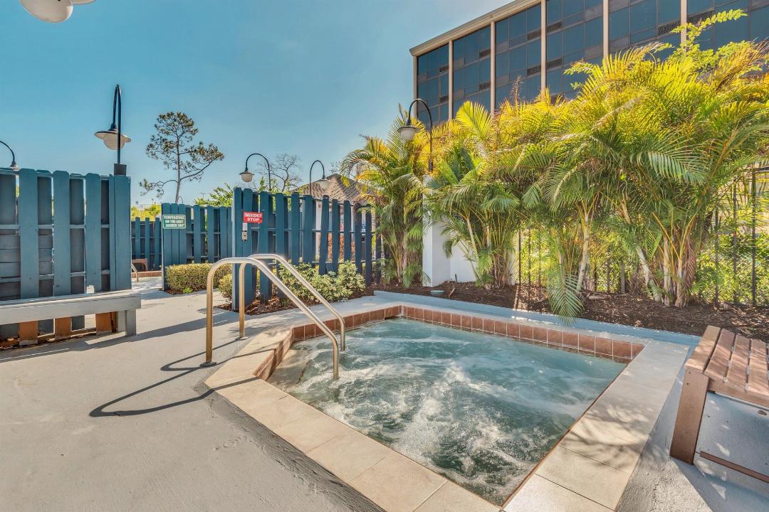Best Western Orlando Gateway Hotel 24/42