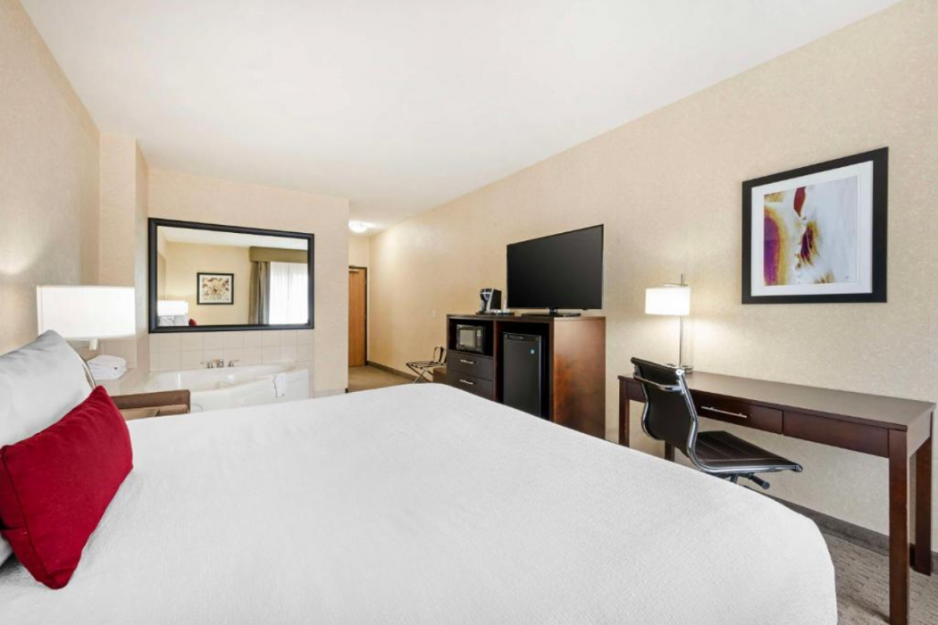 Best Western Plus Howe Inn 14/36