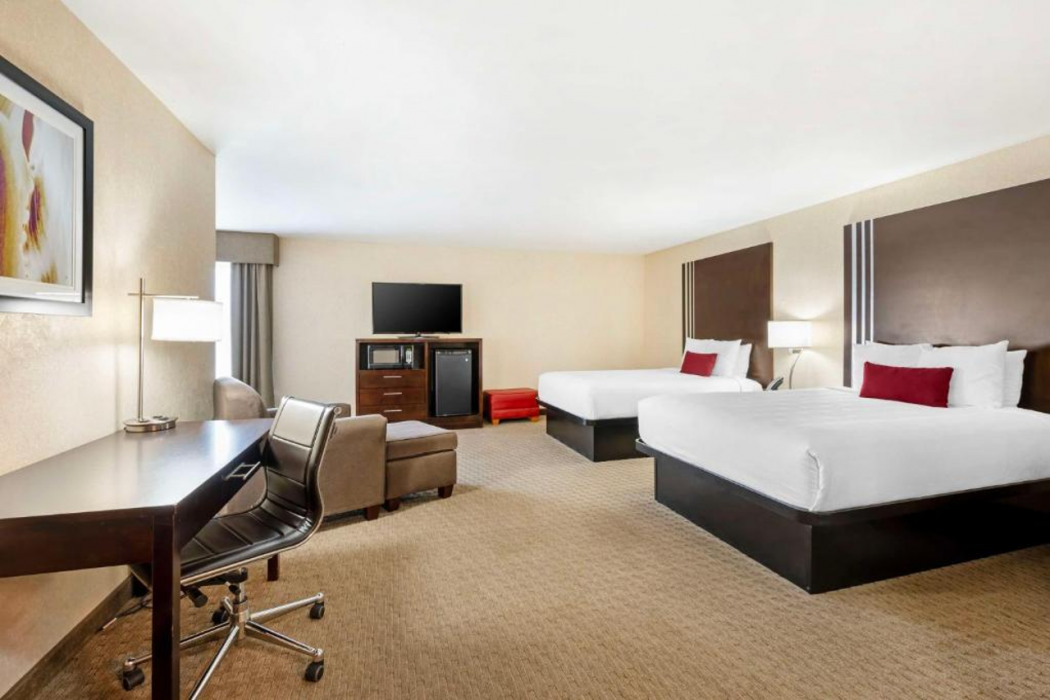 Best Western Plus Howe Inn 10/36