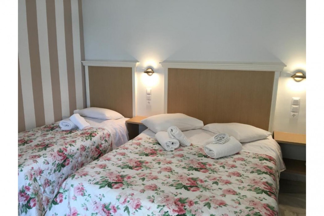 Avra Hotel 22/71