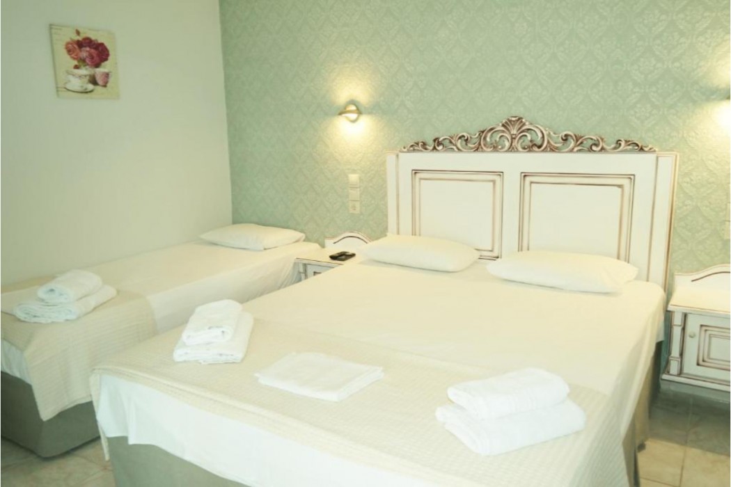 Avra Hotel 17/71
