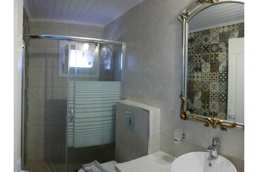 Avra Hotel 25/71