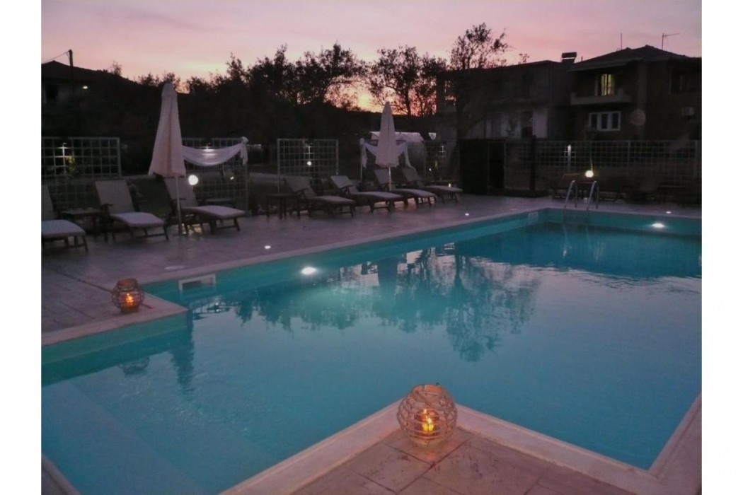 Avra Hotel 45/71