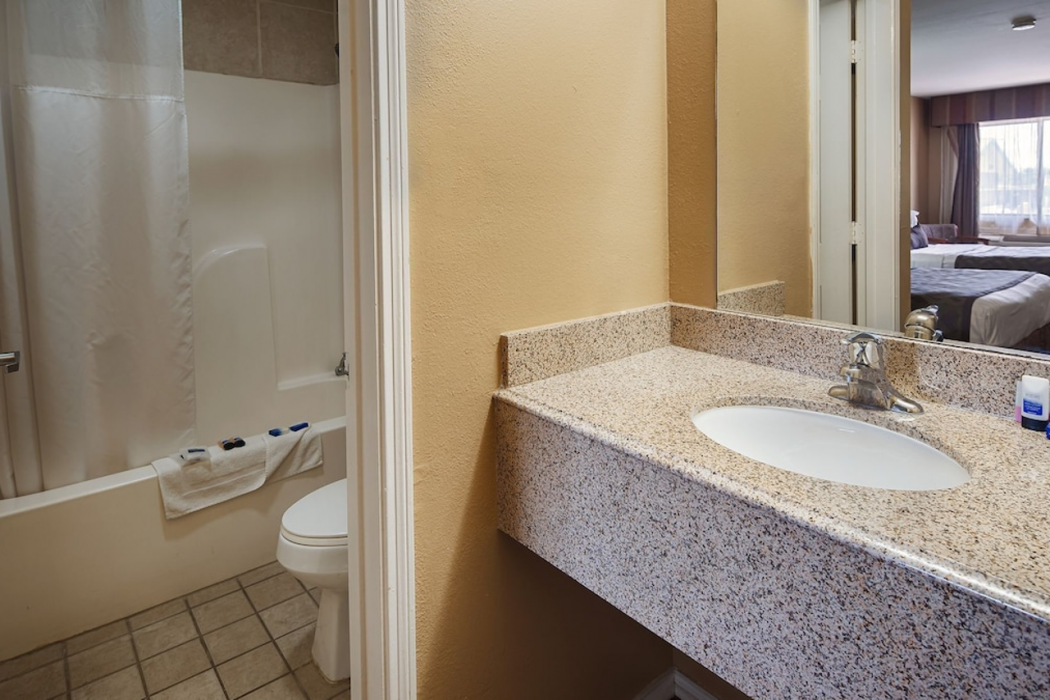 Americas Best Value Inn & Suites Sonora 6/17