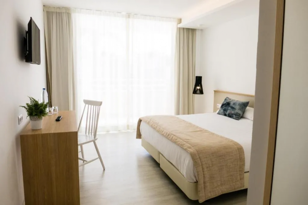 Globales Cala Bona Suites 15/56