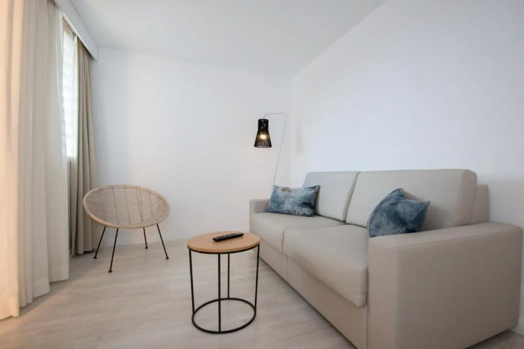 Globales Cala Bona Suites 14/56