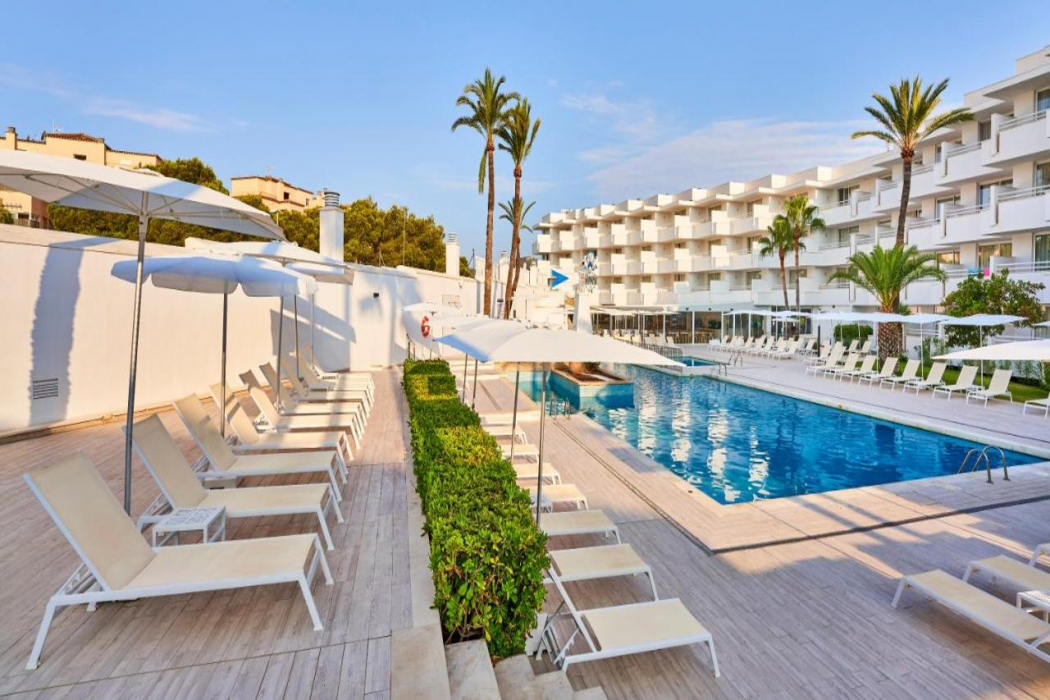 Globales Cala Bona Suites 1/56