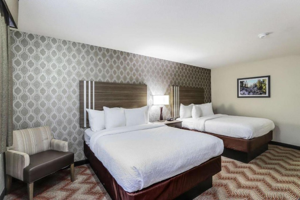 Best Western Plus Sonora Oaks Hotel & Conference Center 12/24