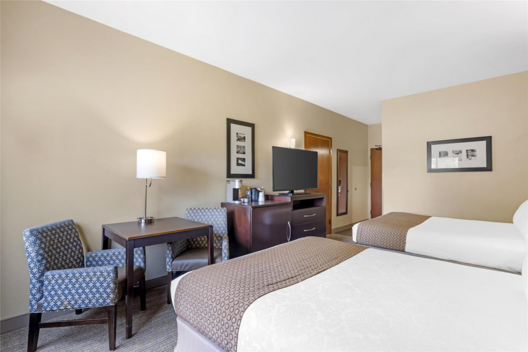 Best Western Plus Plaza by the Green 12/36