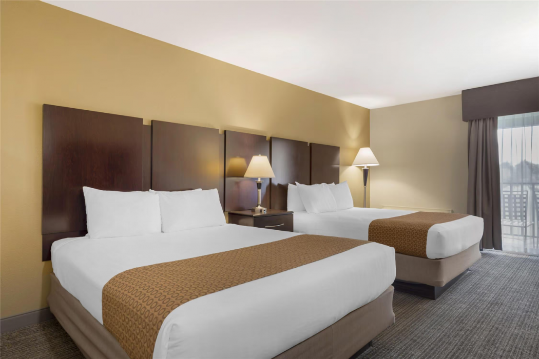 Best Western Plus Plaza by the Green 7/36
