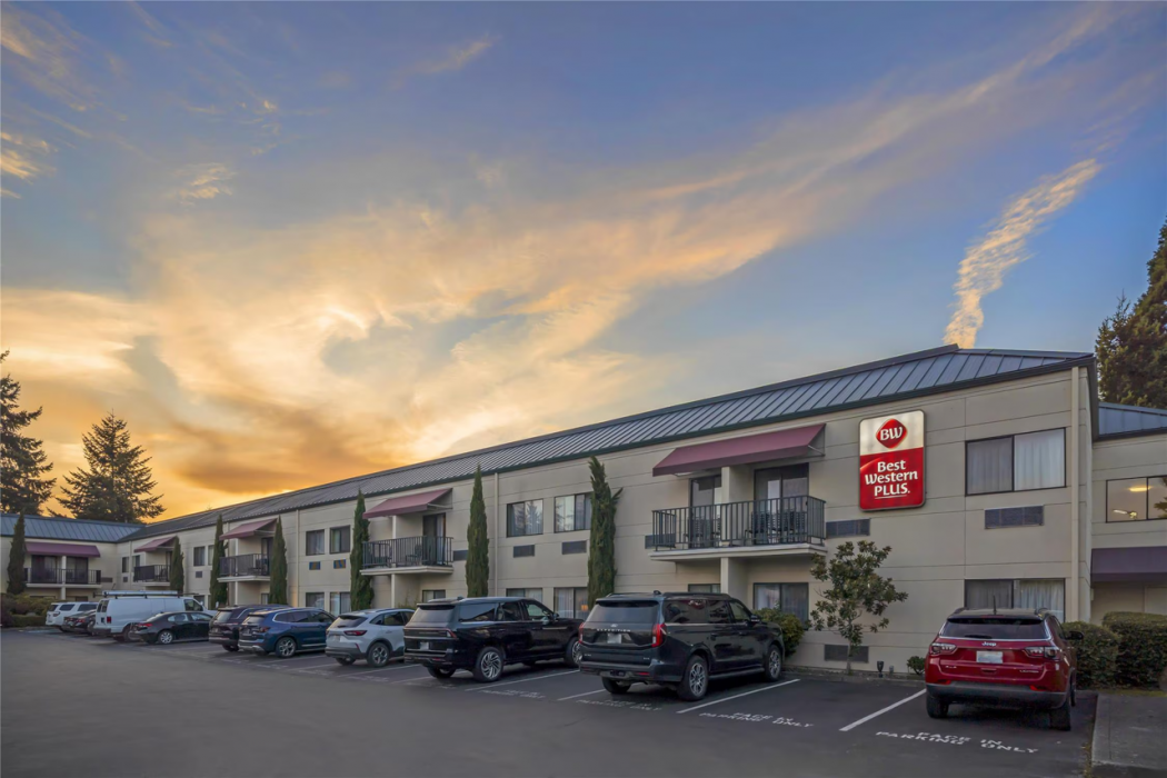 Best Western Plus Plaza by the Green 2/36