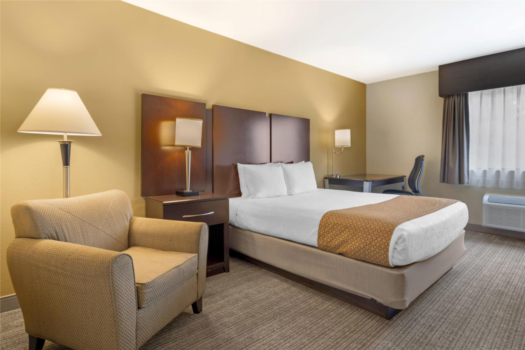 Best Western Plus Plaza by the Green 8/36
