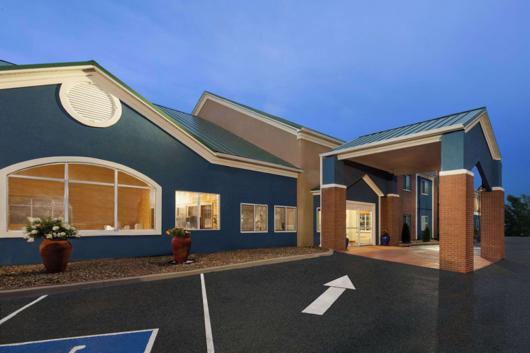 AmericInn by Wyndham Grinnell 2/60
