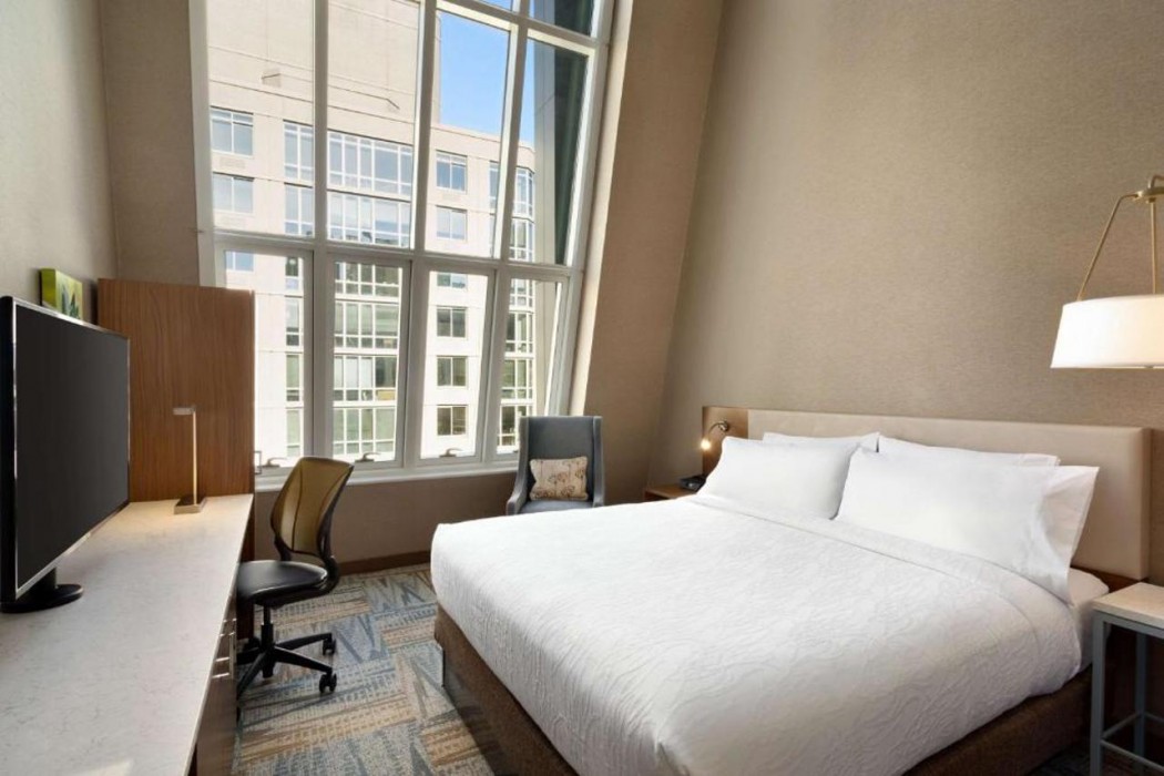 Hilton Garden Inn New York Times Square South 12/33