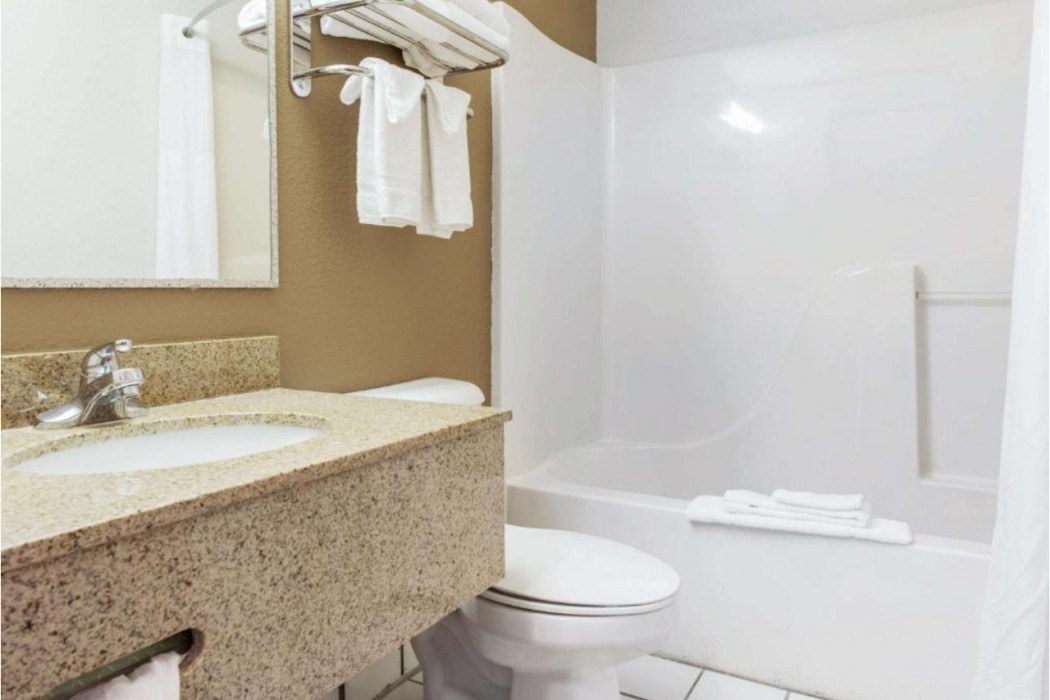 Quality Inn Noblesville - Indianapolis 15/28