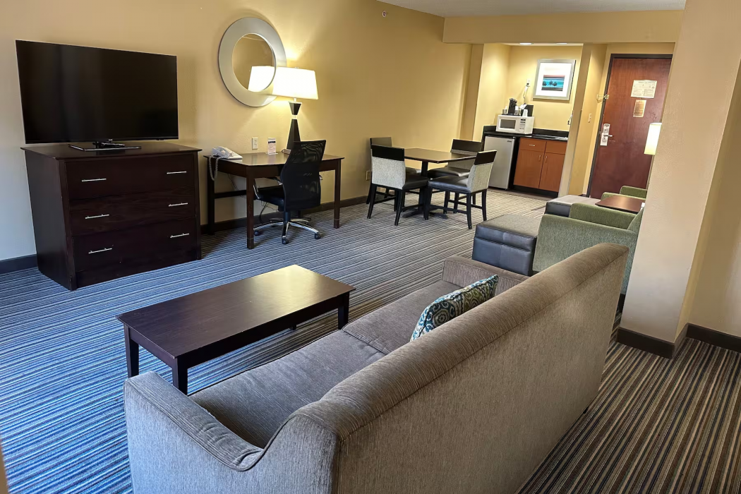 Wingate by Wyndham Harrisburg Near Hershey 7/29