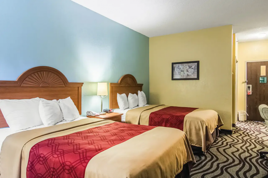 Econo Lodge Darien GA 14/23