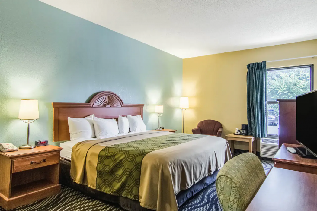 Econo Lodge Darien GA 16/23