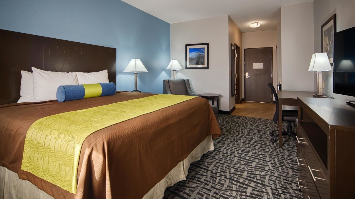 Best Western Plus Lonestar Inn and Suites 12/29