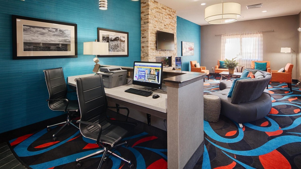 Best Western Plus Lonestar Inn and Suites 10/29