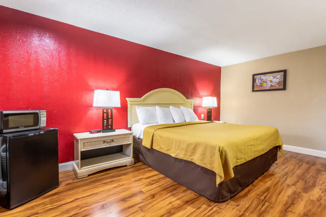 Econo Lodge Berea 14/37