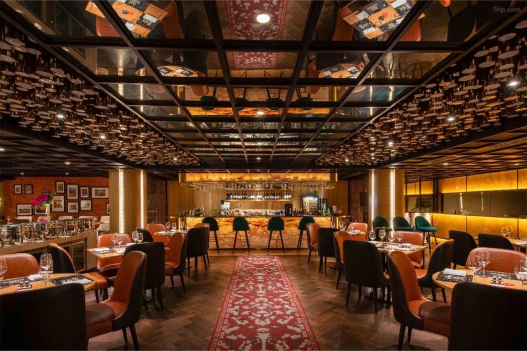 Vasa Hotel Surabaya 61/84