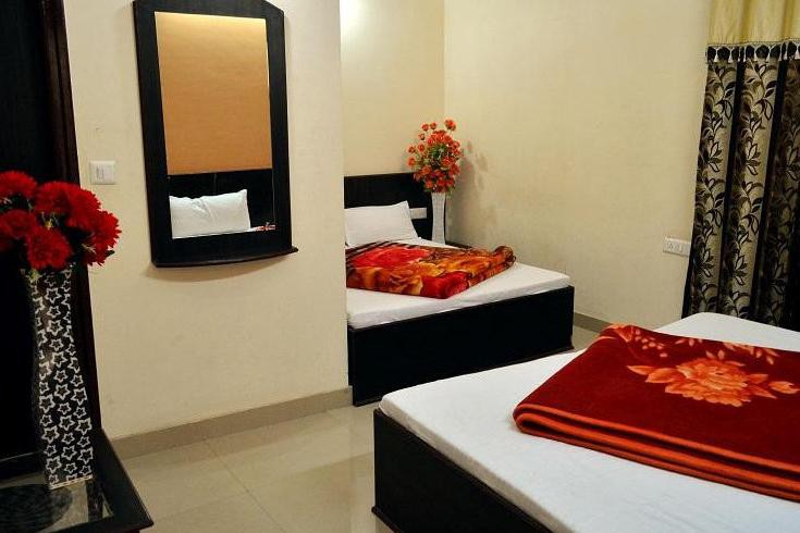 HOTEL KRISHNAS 23/59