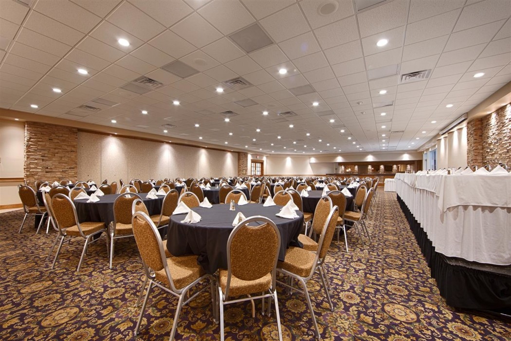 Crossroads Hotel & Event Center 9/16