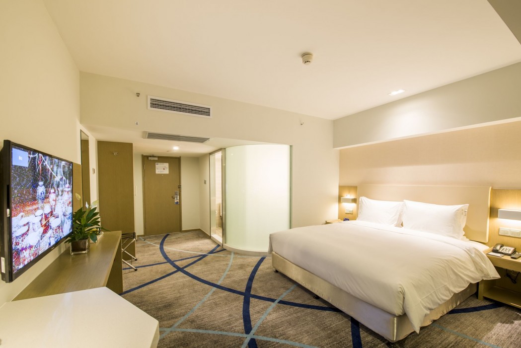 HOLIDAY INN EXPRESS CHENGDE DOWNTOWN 57/86