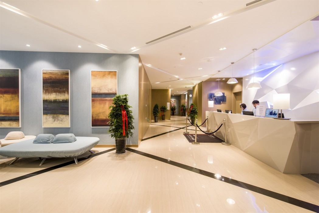 HOLIDAY INN EXPRESS CHENGDE DOWNTOWN 51/86